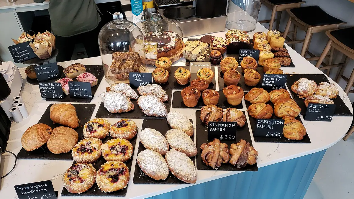 Greggs – bakery in Knowetop, Motherwell